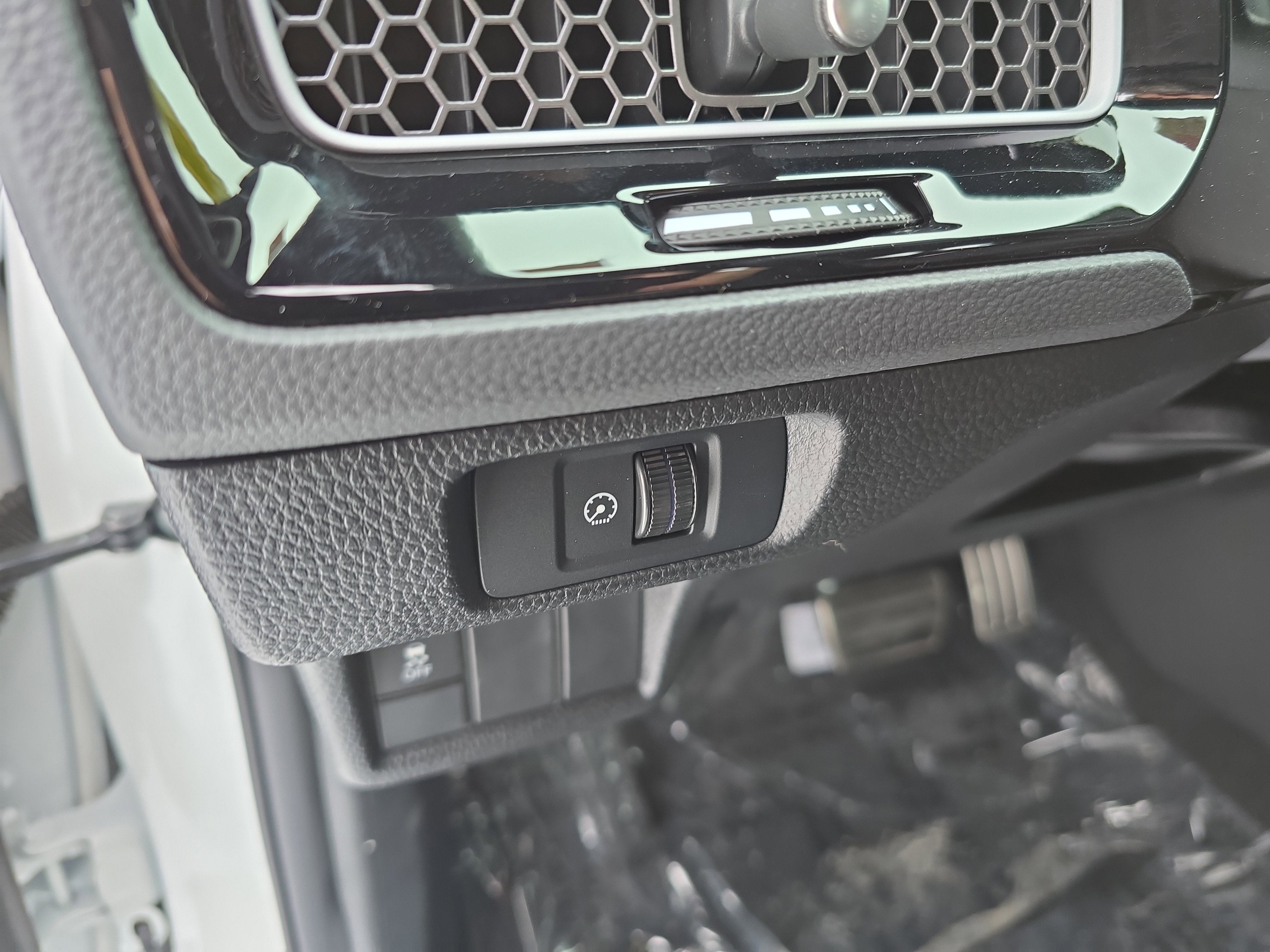 2026 Honda Civic Sedan Hybrid Sport Touring