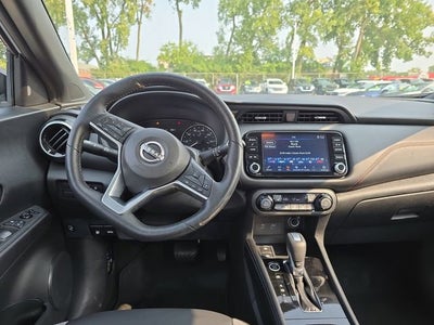 2023 Nissan Kicks SR