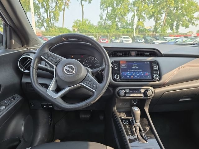 2023 Nissan Kicks SR