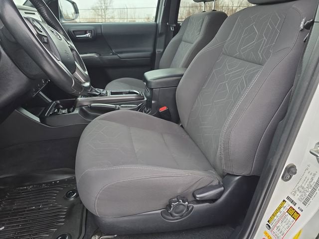 2017 Toyota Tacoma SR