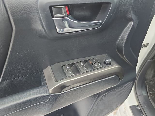 2017 Toyota Tacoma SR