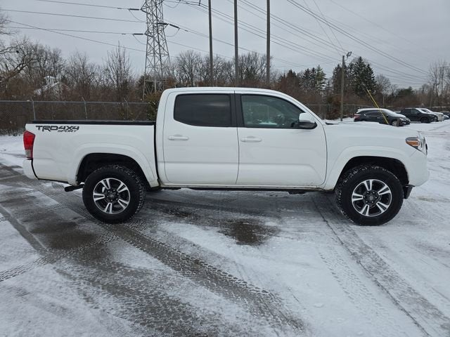 2017 Toyota Tacoma SR