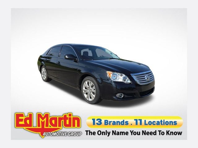 2010 Toyota Avalon XLS's photo