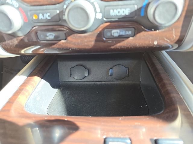 2013 Nissan Pathfinder SL