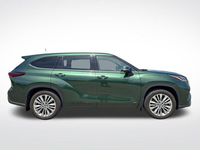 2024 Toyota Highlander Hybrid Platinum