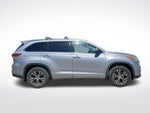 2016 Toyota Highlander XLE V6