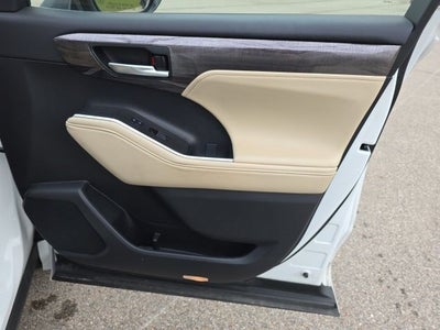 2023 Toyota Highlander Hybrid Limited