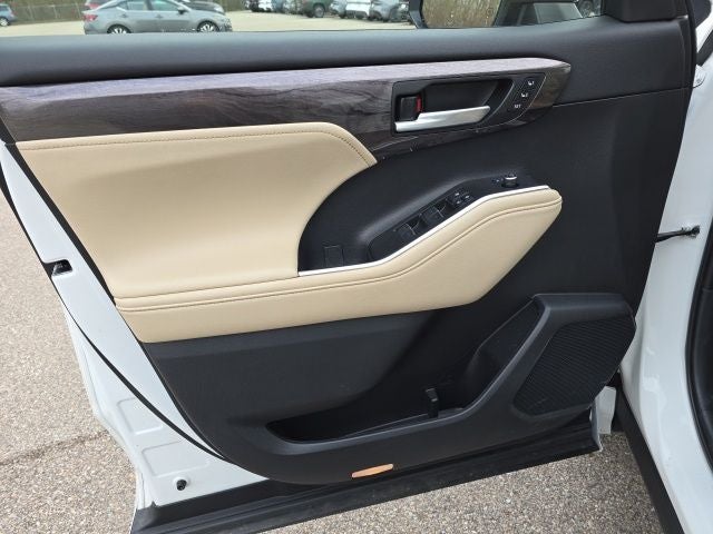 2023 Toyota Highlander Hybrid Limited