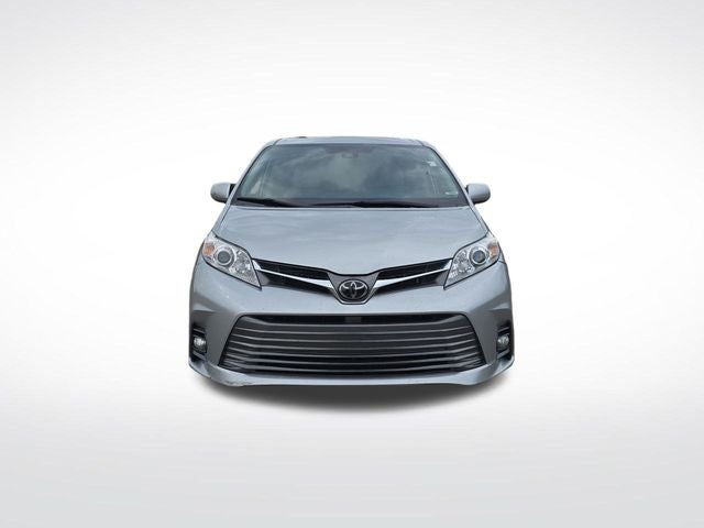 2020 Toyota Sienna XLE 8 Passenger