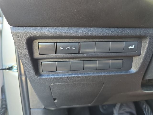 2022 Mitsubishi Outlander Base
