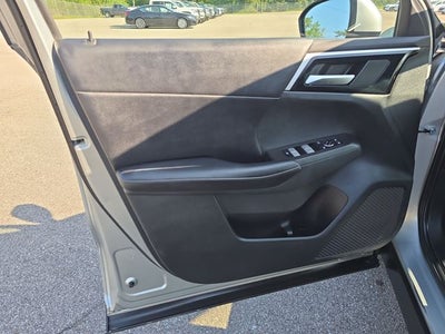 2022 Mitsubishi Outlander Base
