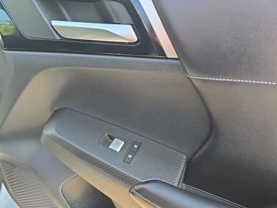 2022 Mitsubishi Outlander Base