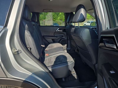 2022 Mitsubishi Outlander Base