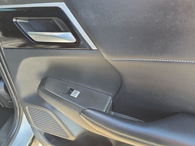 2022 Mitsubishi Outlander Base