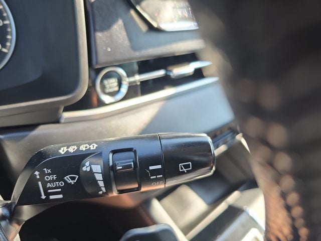 2022 Mitsubishi Outlander Base