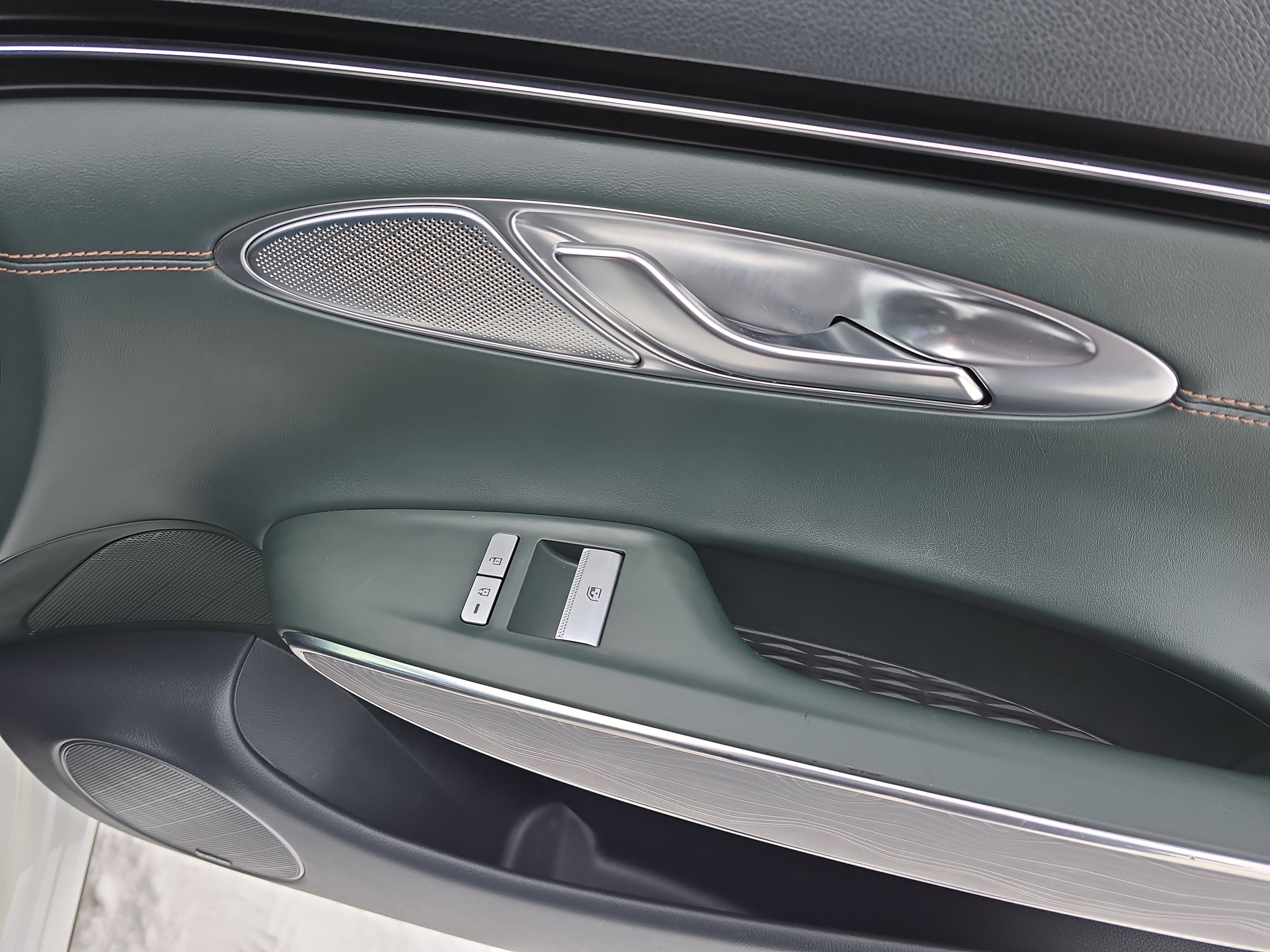 2022 Genesis GV70 2.5T