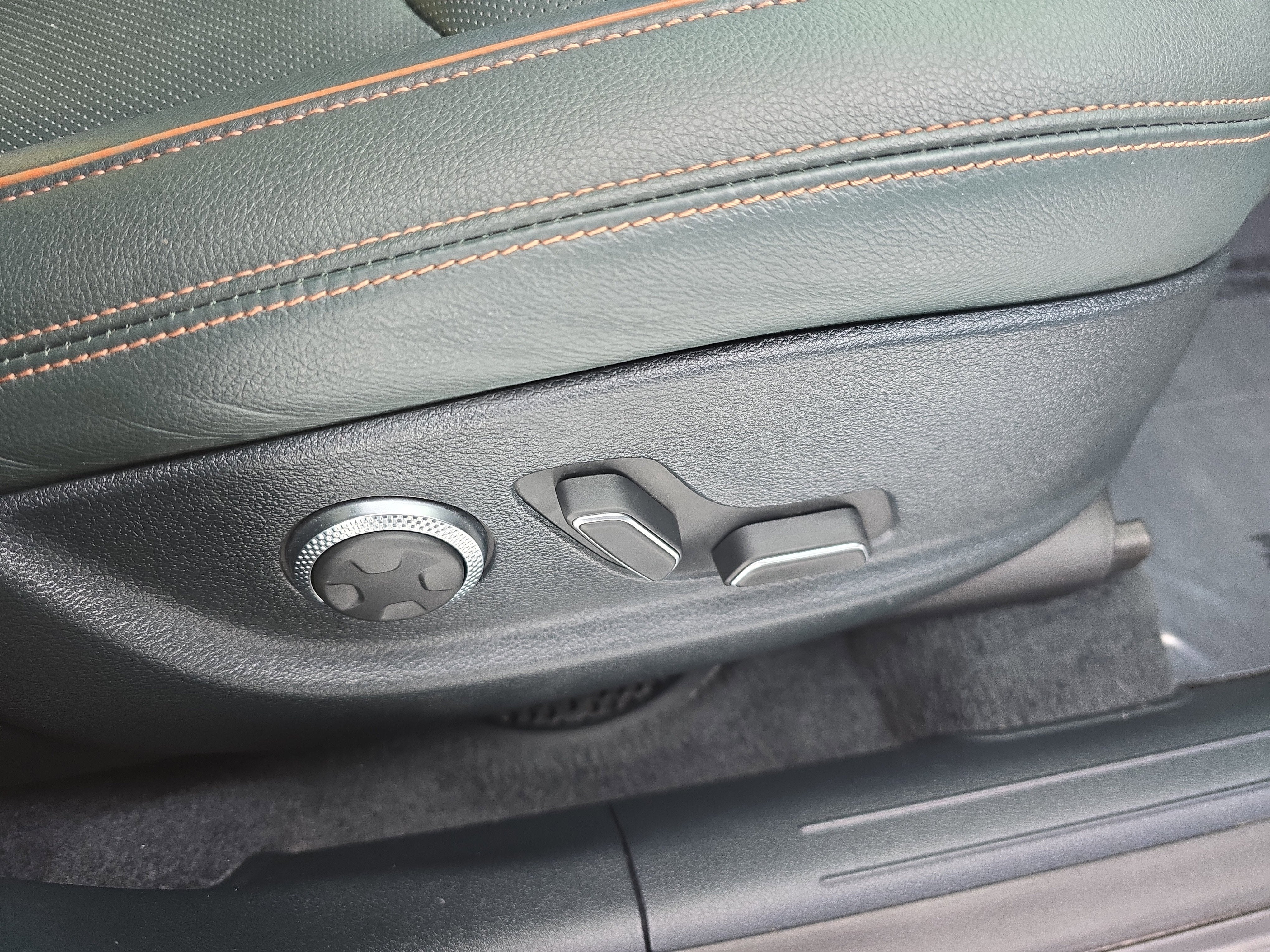 2022 Genesis GV70 2.5T