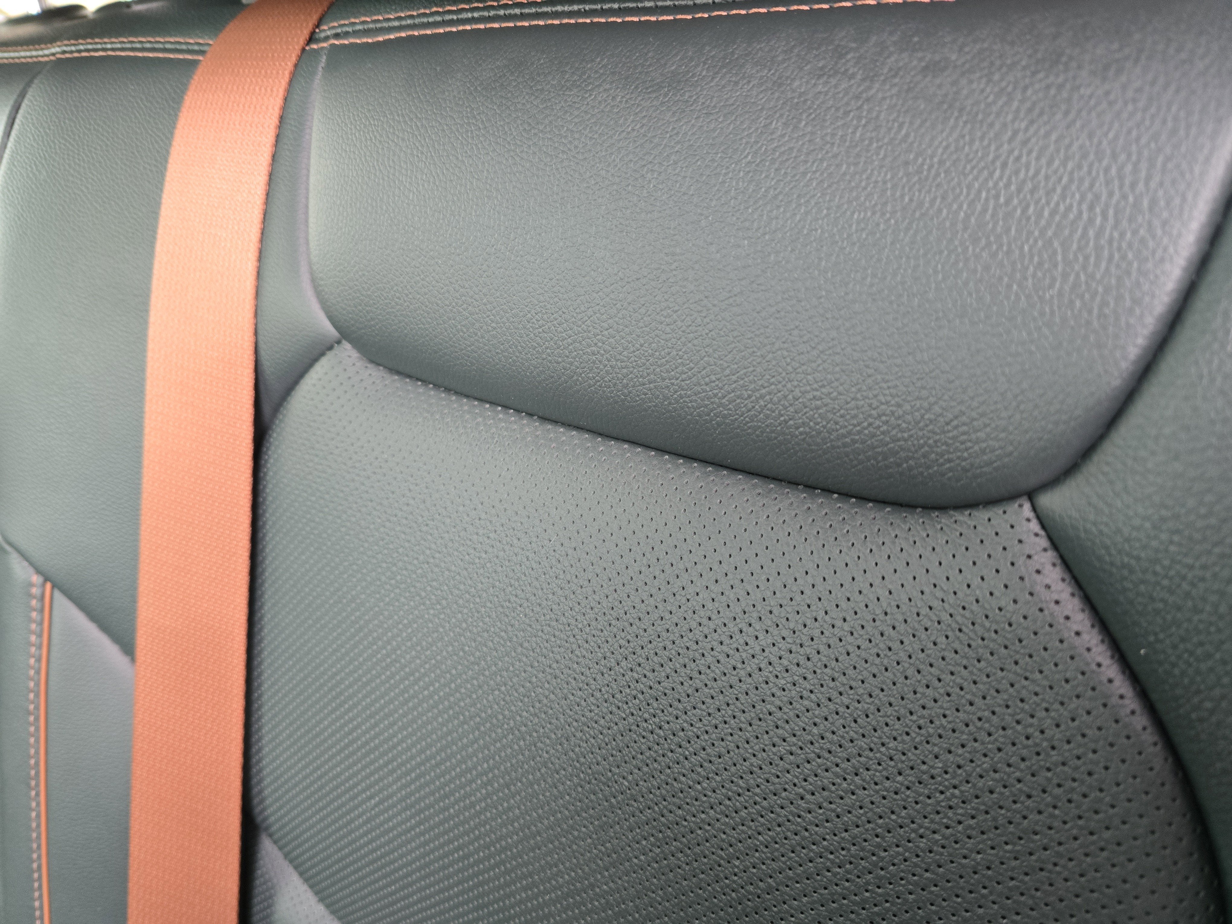 2022 Genesis GV70 2.5T